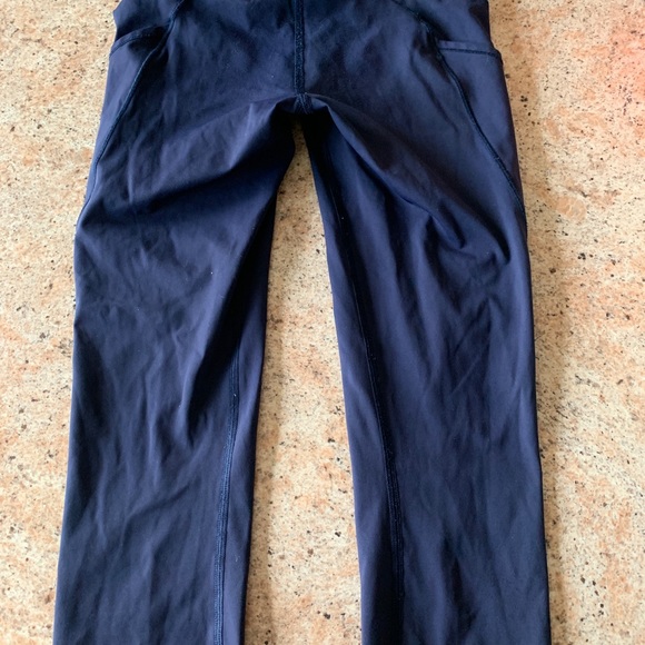 Fast and Free- Crops/19” - Picture 3 of 5